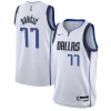 Resistente Luka Dončić Dallas Mavericks Nike Youth Swingman Jersey Association Edition White